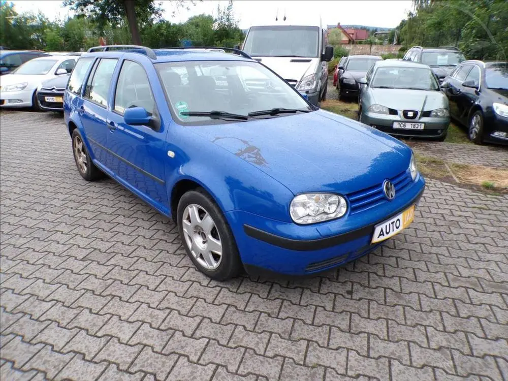 Volkswagen Golf 2,0 i TAŽNÉ ZAŘÍZENÍ